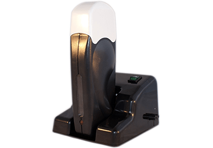 Kit d'épilation solo complet à la cire jetable Blanche, avec roulette grand modèle pour les jambes, aisselles, et le corps. – Image 3